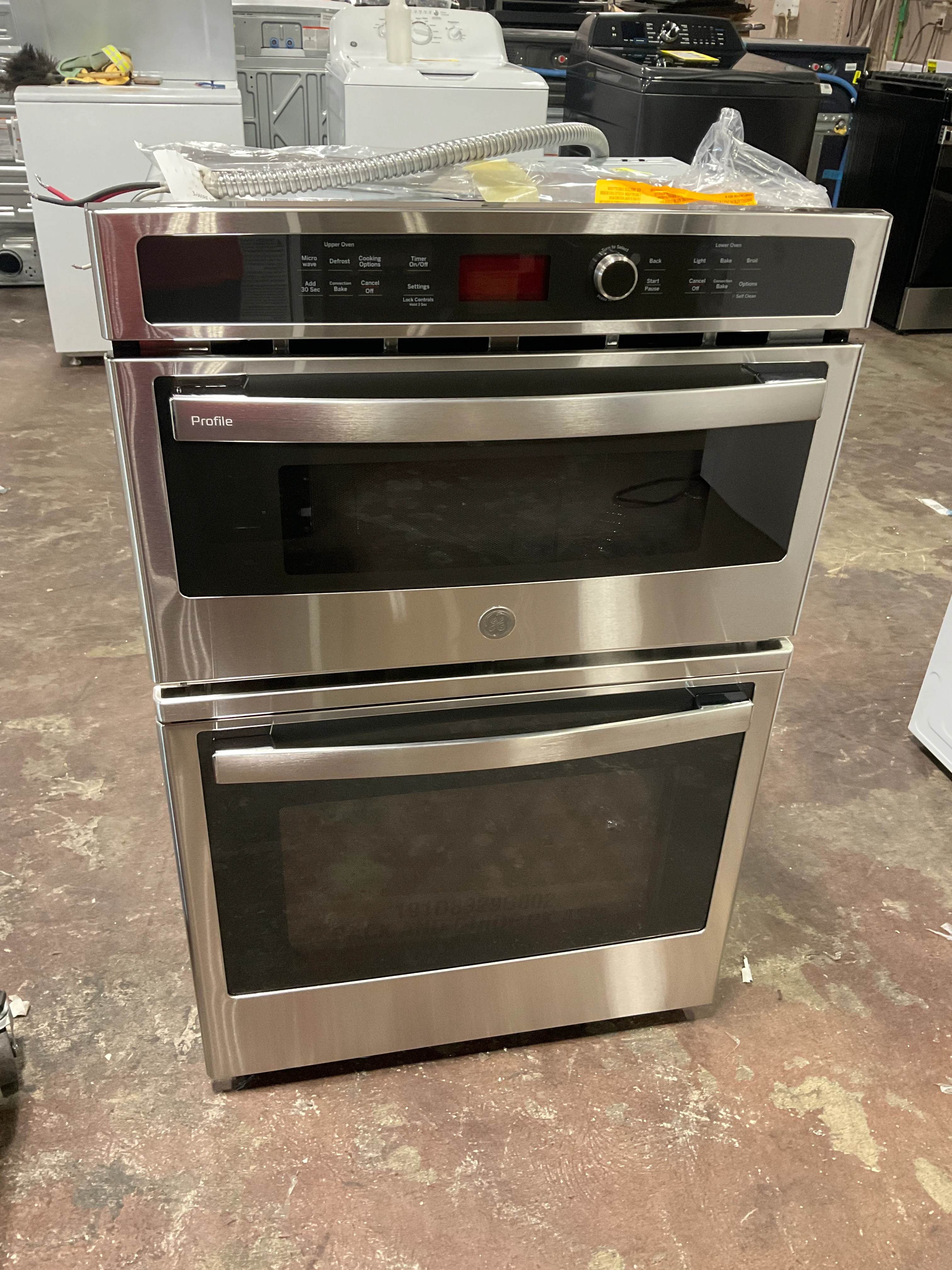 GE Profile™ 27" Built-In Combination Convection Microwave/Convection Wall Oven - Image 6