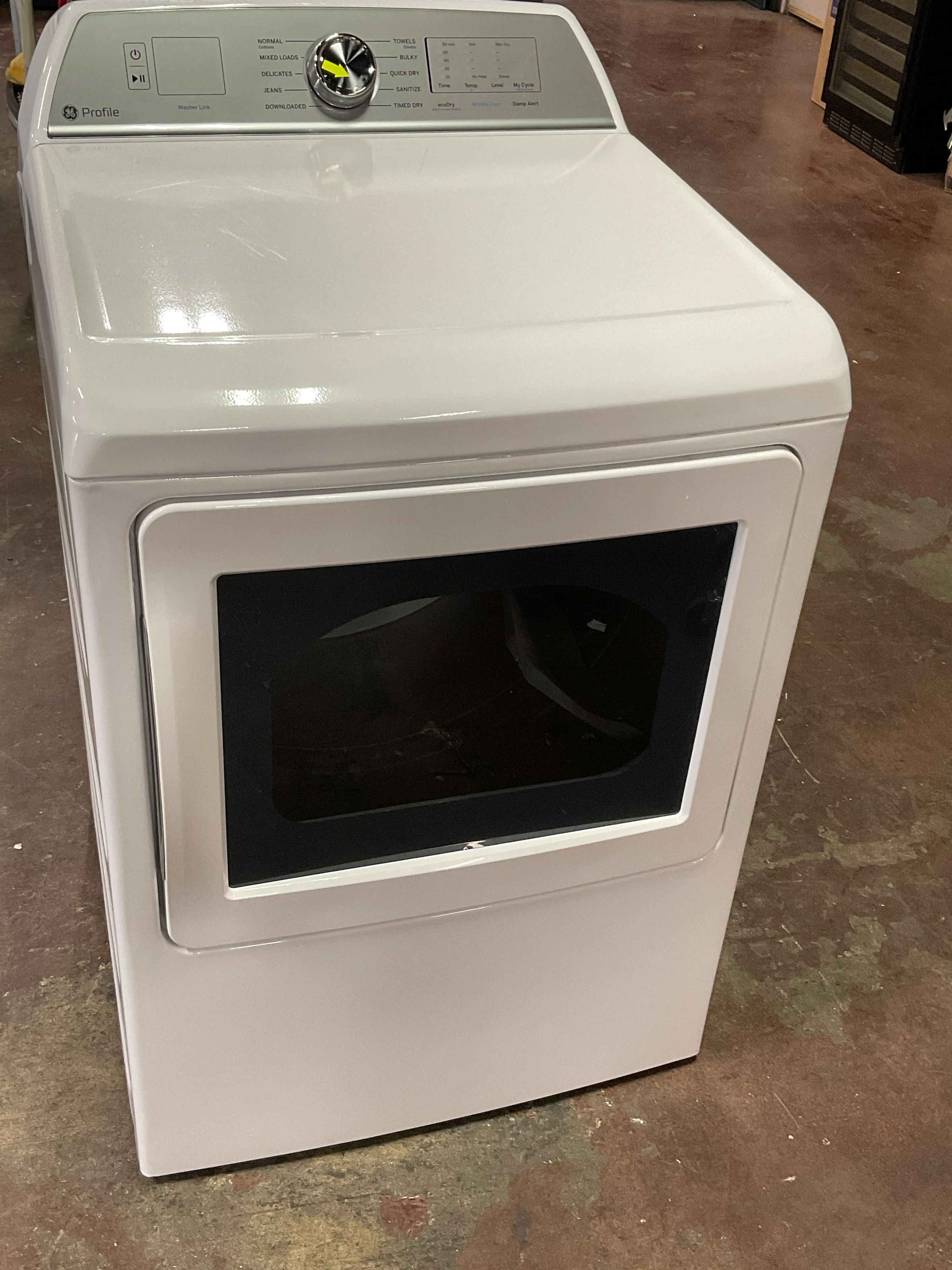GE Profile™ ENERGY STAR® 7.4 cu. ft. Capacity aluminized alloy drum Electric Dryer with Sanitize Cycle and Sensor Dry - Image 14