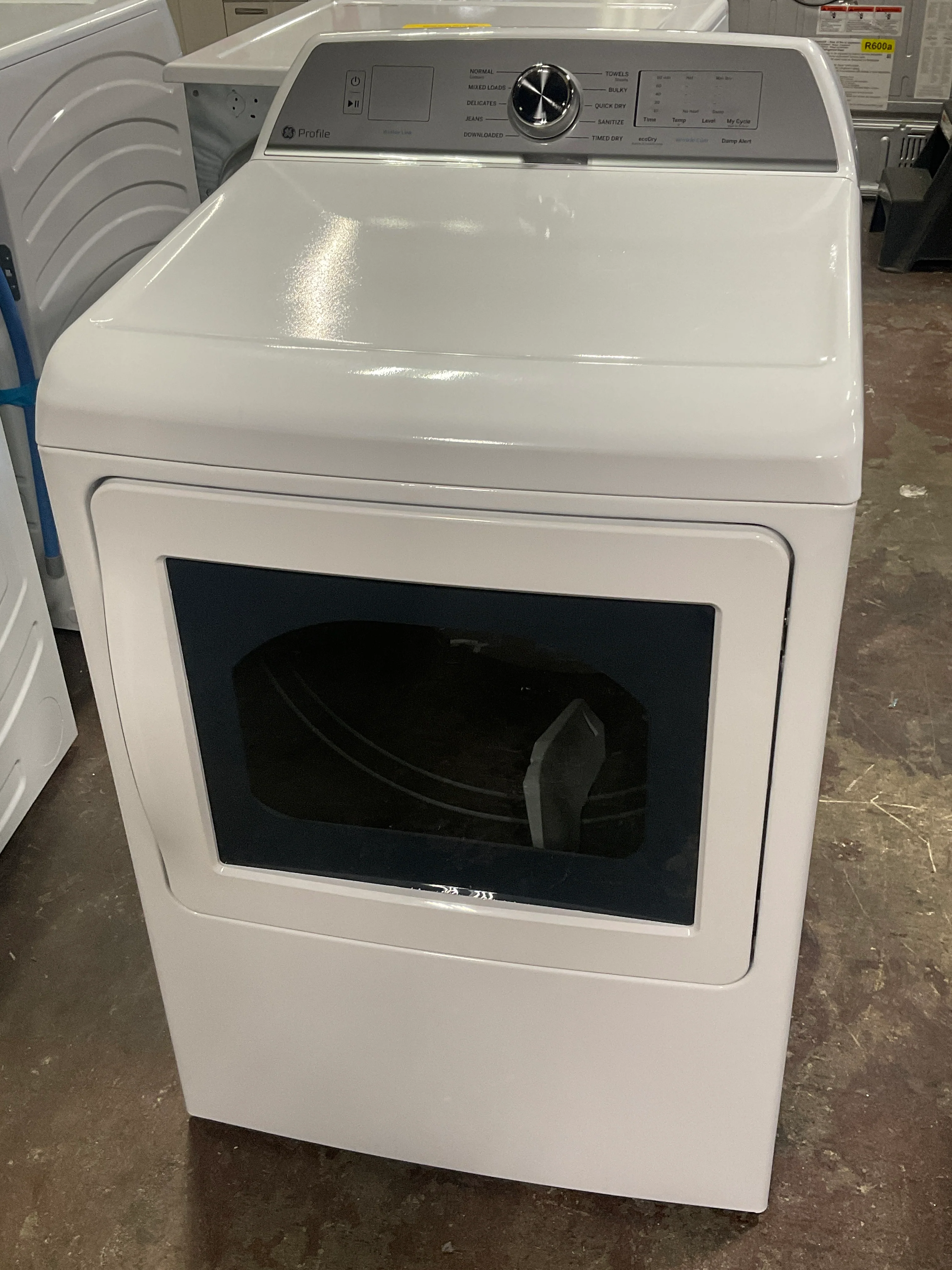 GE Profile™ ENERGY STAR® 7.4 cu. ft. Capacity aluminized alloy drum Electric Dryer with Sanitize Cycle and Sensor Dry - Image 7