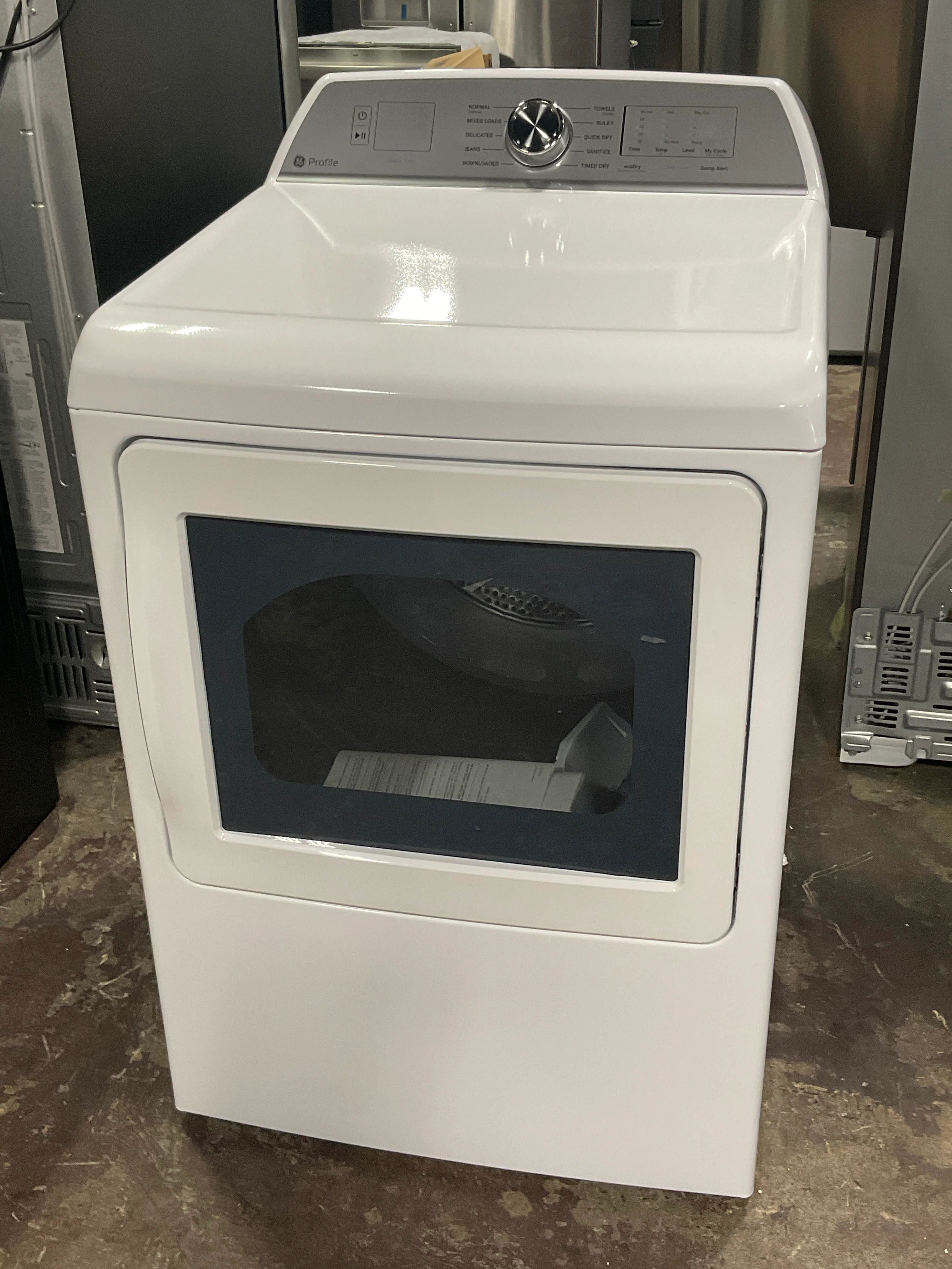 GE Profile™ ENERGY STAR® 7.4 cu. ft. Capacity aluminized alloy drum Gas Dryer with Sanitize Cycle and Sensor Dry - Image 6