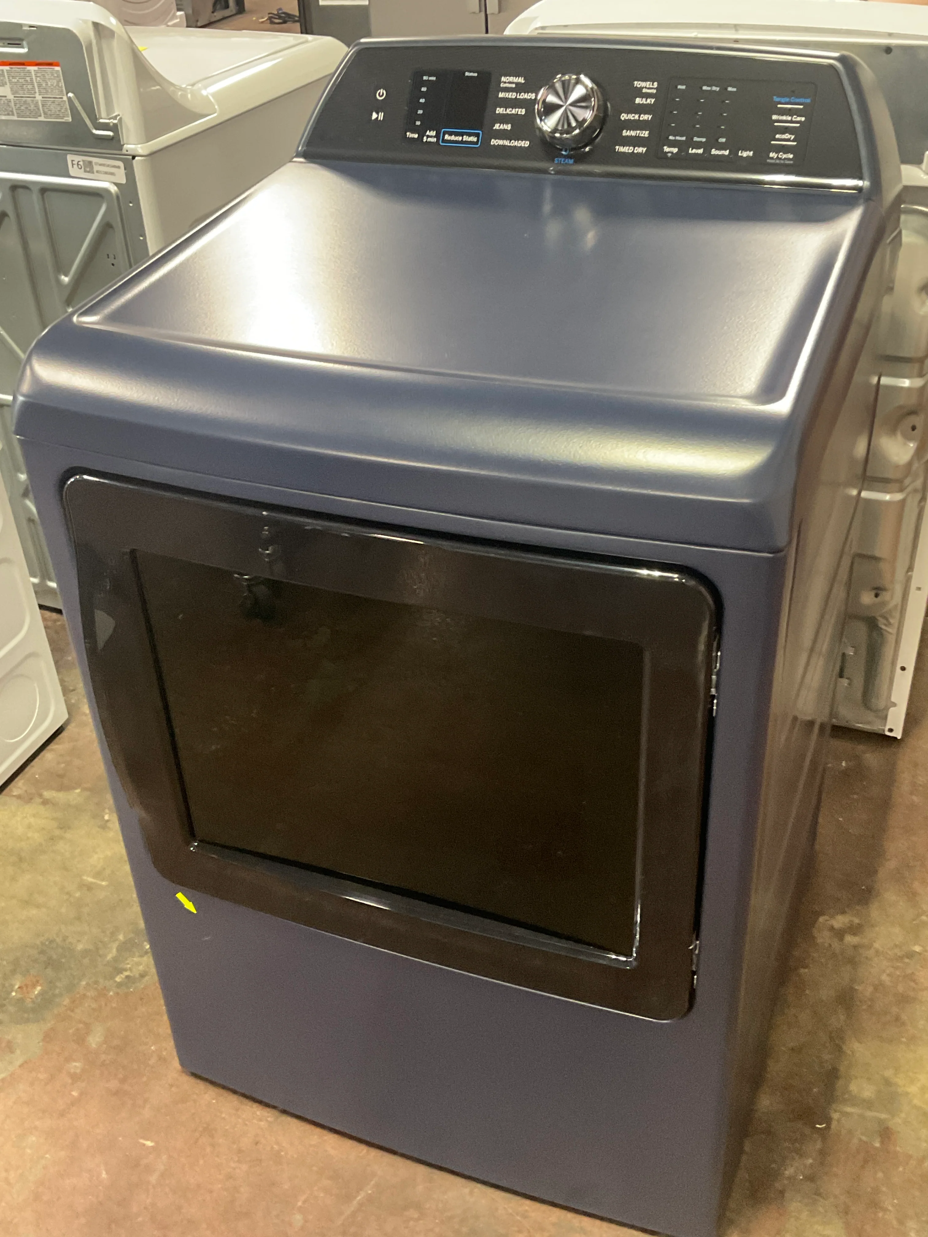 GE Profile™ ENERGY STAR® 7.3 cu. ft. Capacity Smart Electric Dryer with Steam and Washer Link - Image 7