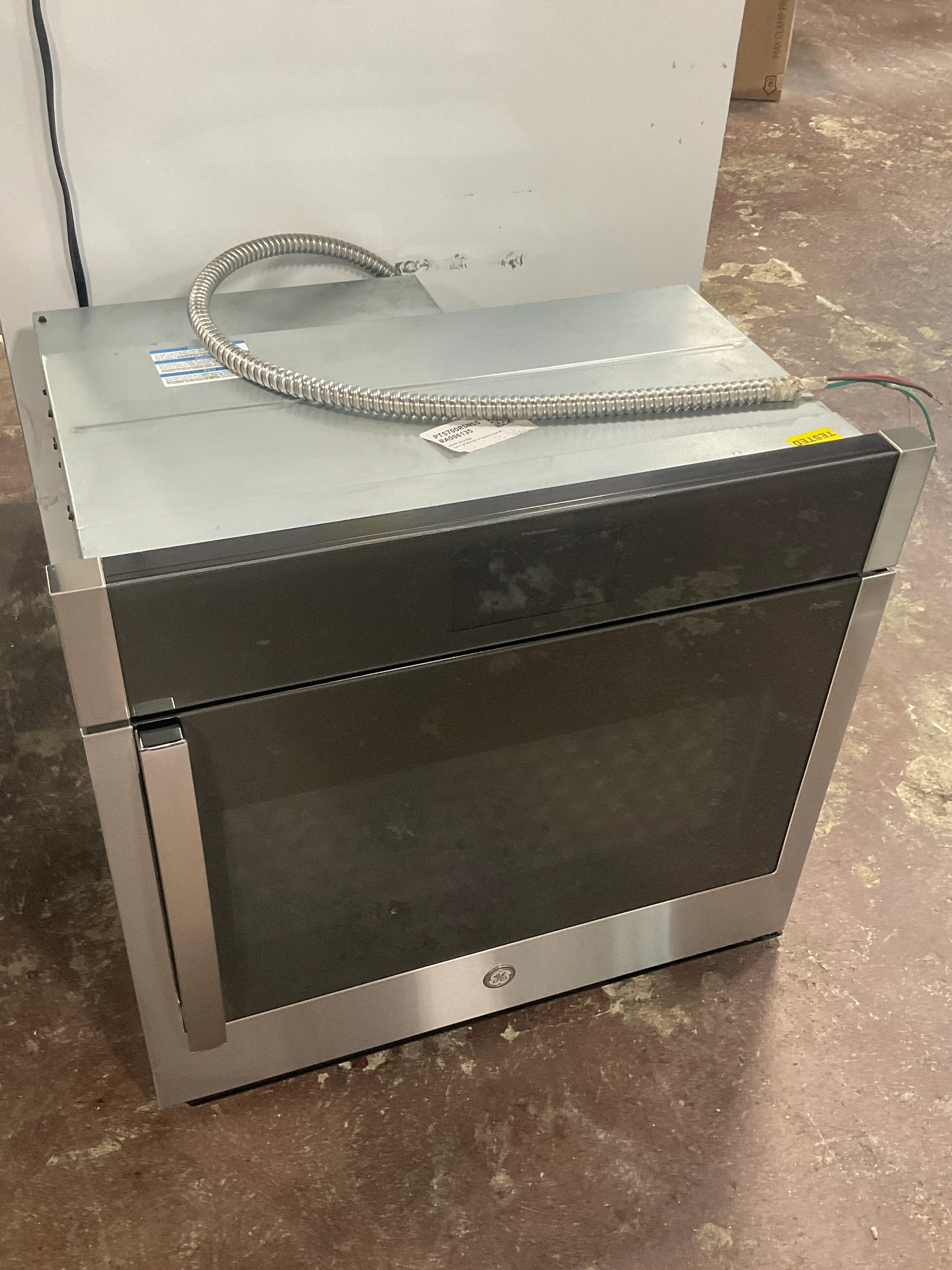 GE Profile™ 30" Smart Built-In Convection Single Wall Oven with Right-Hand Side-Swing Doors - Image 6