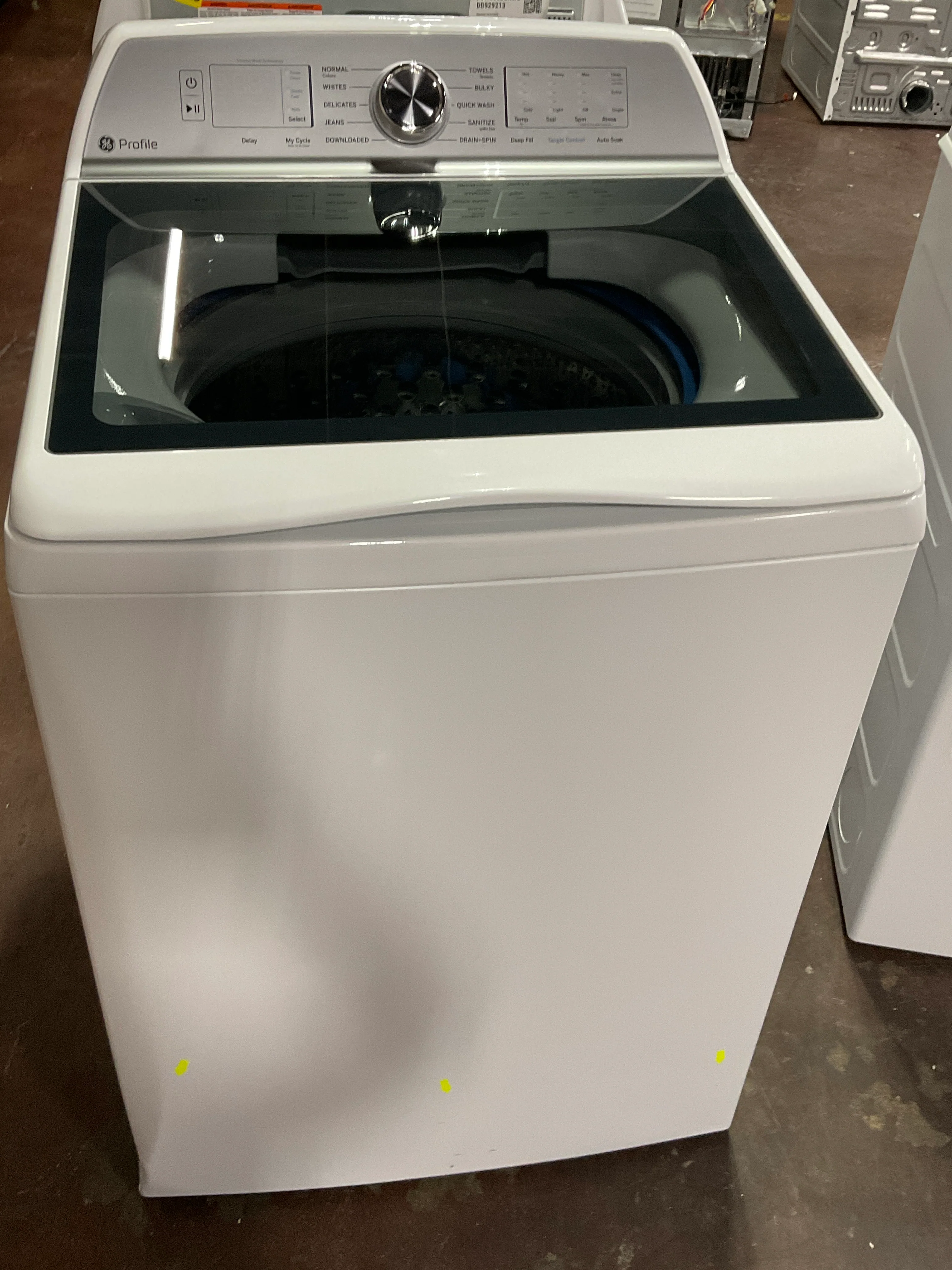 GE Profile™ ENERGY STAR® 5.0 cu. ft. Capacity Washer with Smarter Wash Technology and FlexDispense™ - Image 7