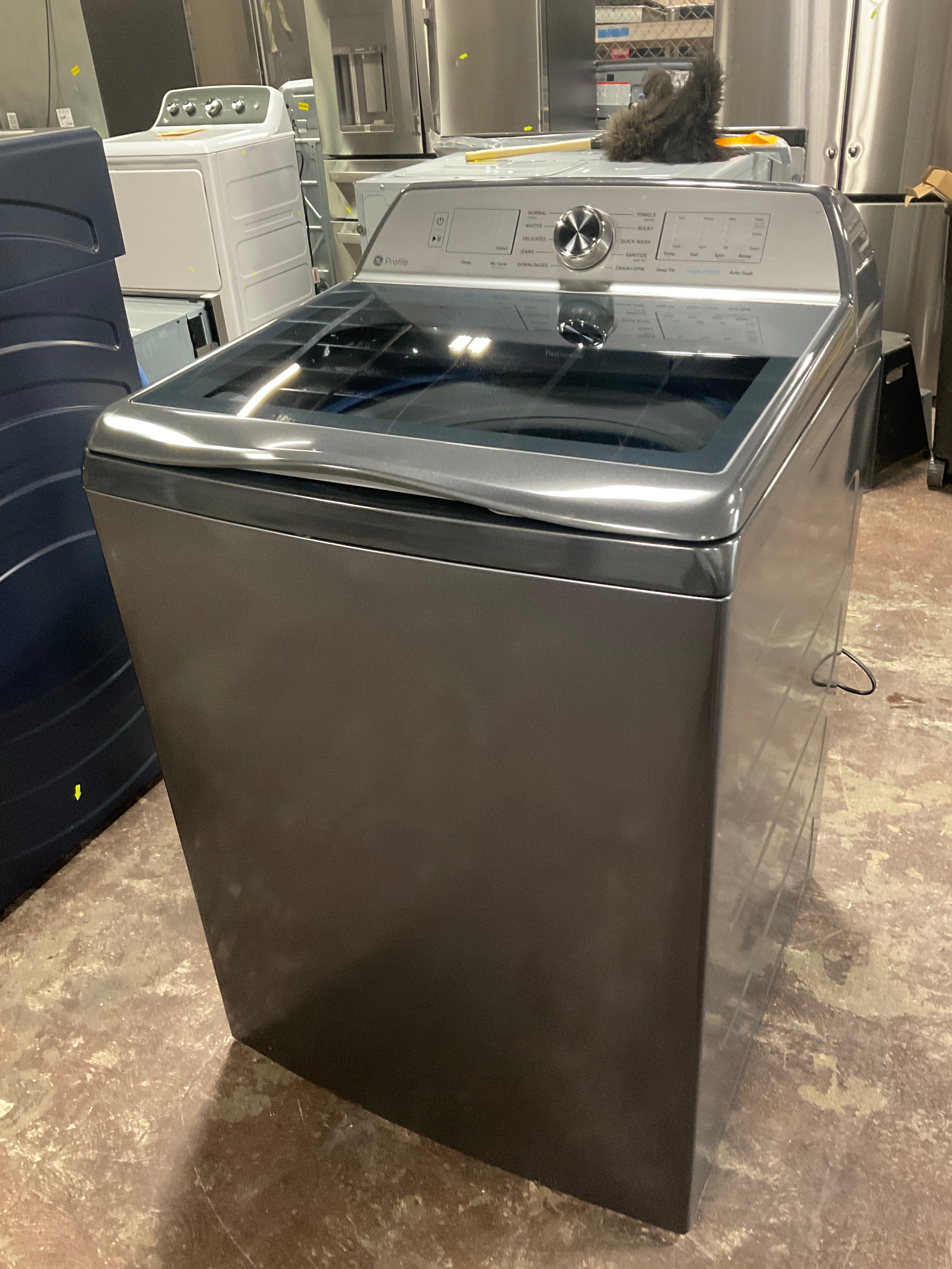 GE Profile™ ENERGY STAR® 4.9 cu. ft. Capacity Washer with Smarter Wash Technology and FlexDispense™ - Image 7