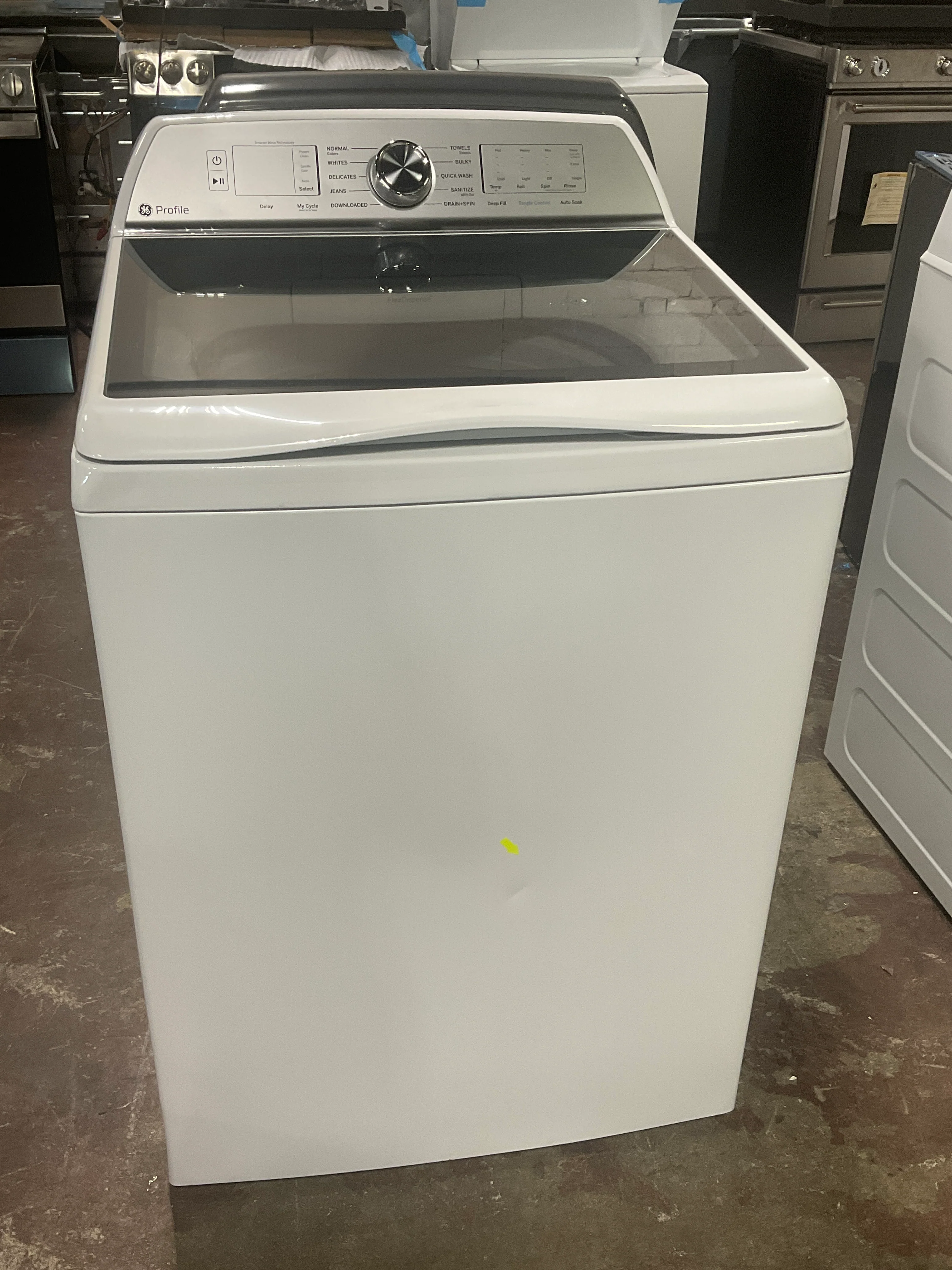 GE Profile™ ENERGY STAR® 4.9 cu. ft. Capacity Washer with Smarter Wash Technology and FlexDispense™ - Image 7
