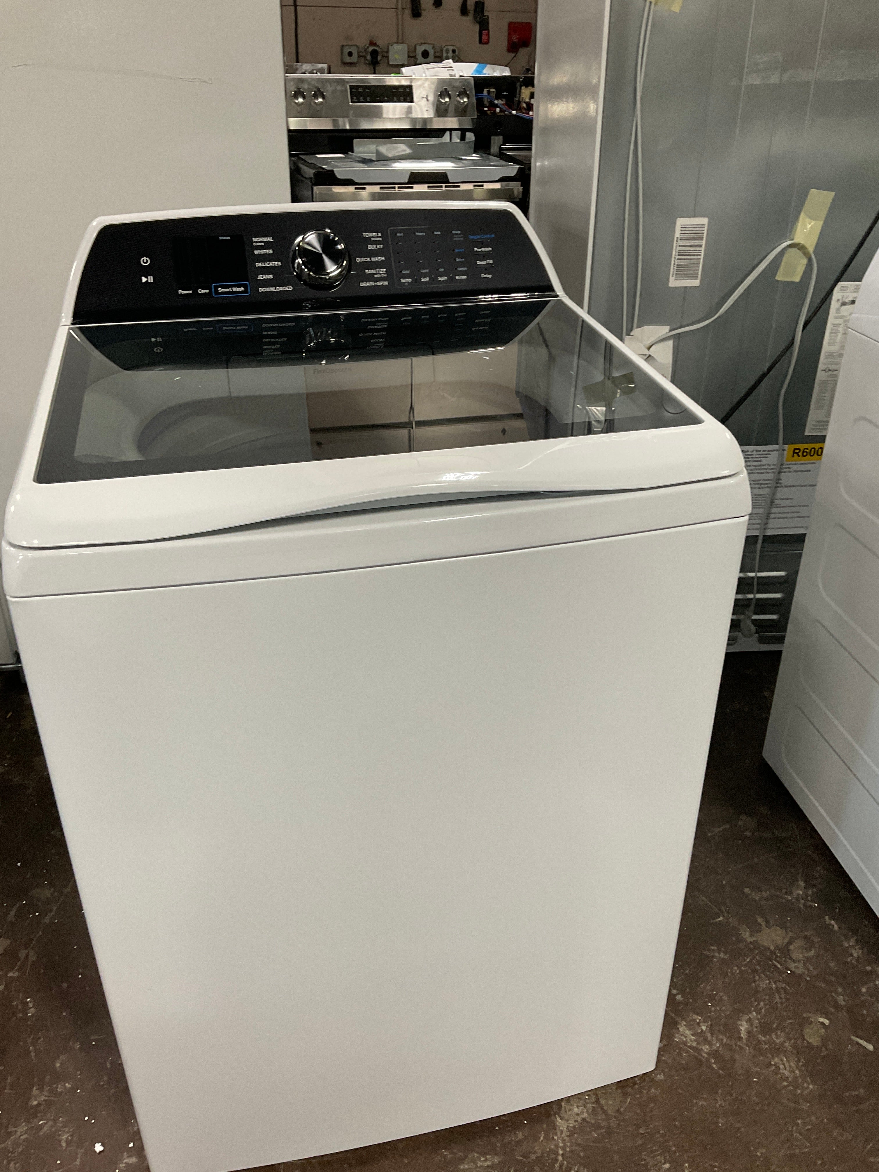 GE Profile™ ENERGY STAR® 5.3 cu. ft. Capacity Washer with Smarter Wash Technology and FlexDispense™ - Image 2