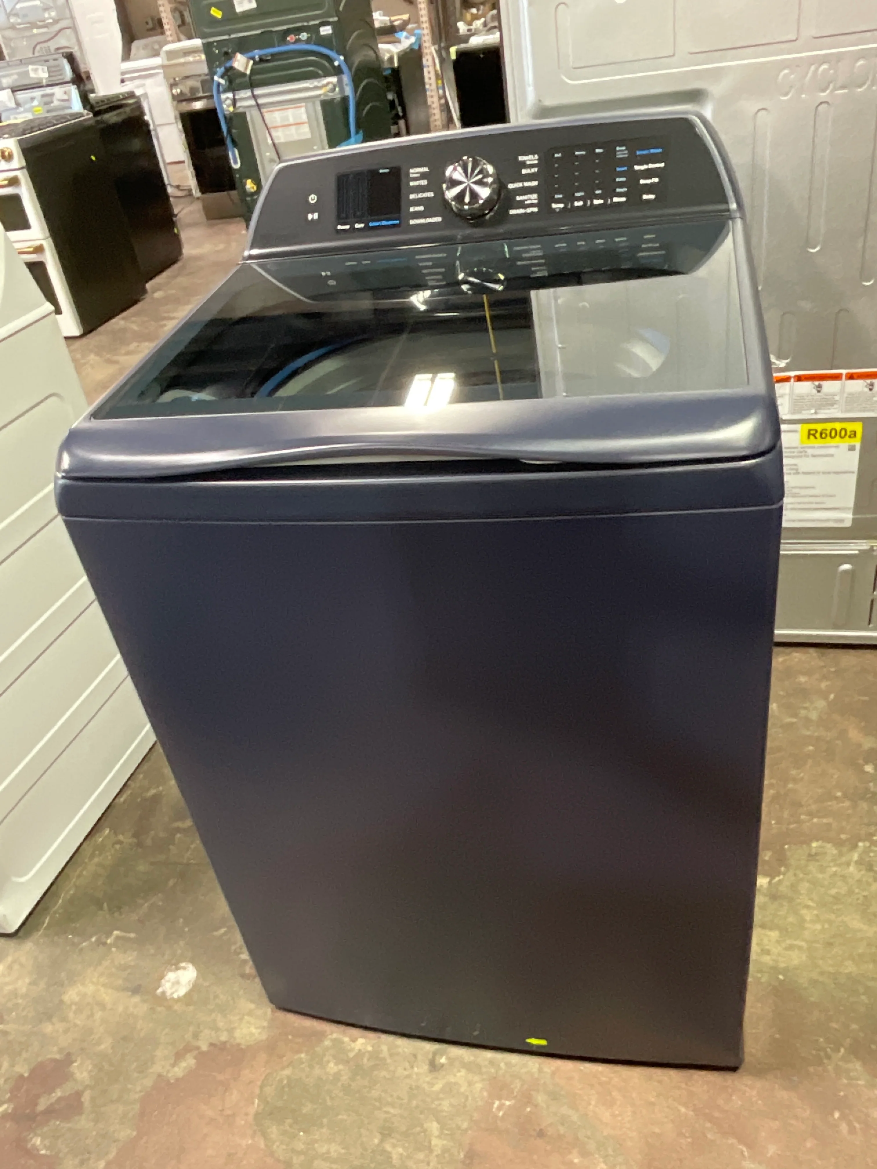 GE Profile™ ENERGY STAR® 5.4 cu. ft. Capacity Washer with Smarter Wash Technology and Adaptive SmartDispense - Image 6