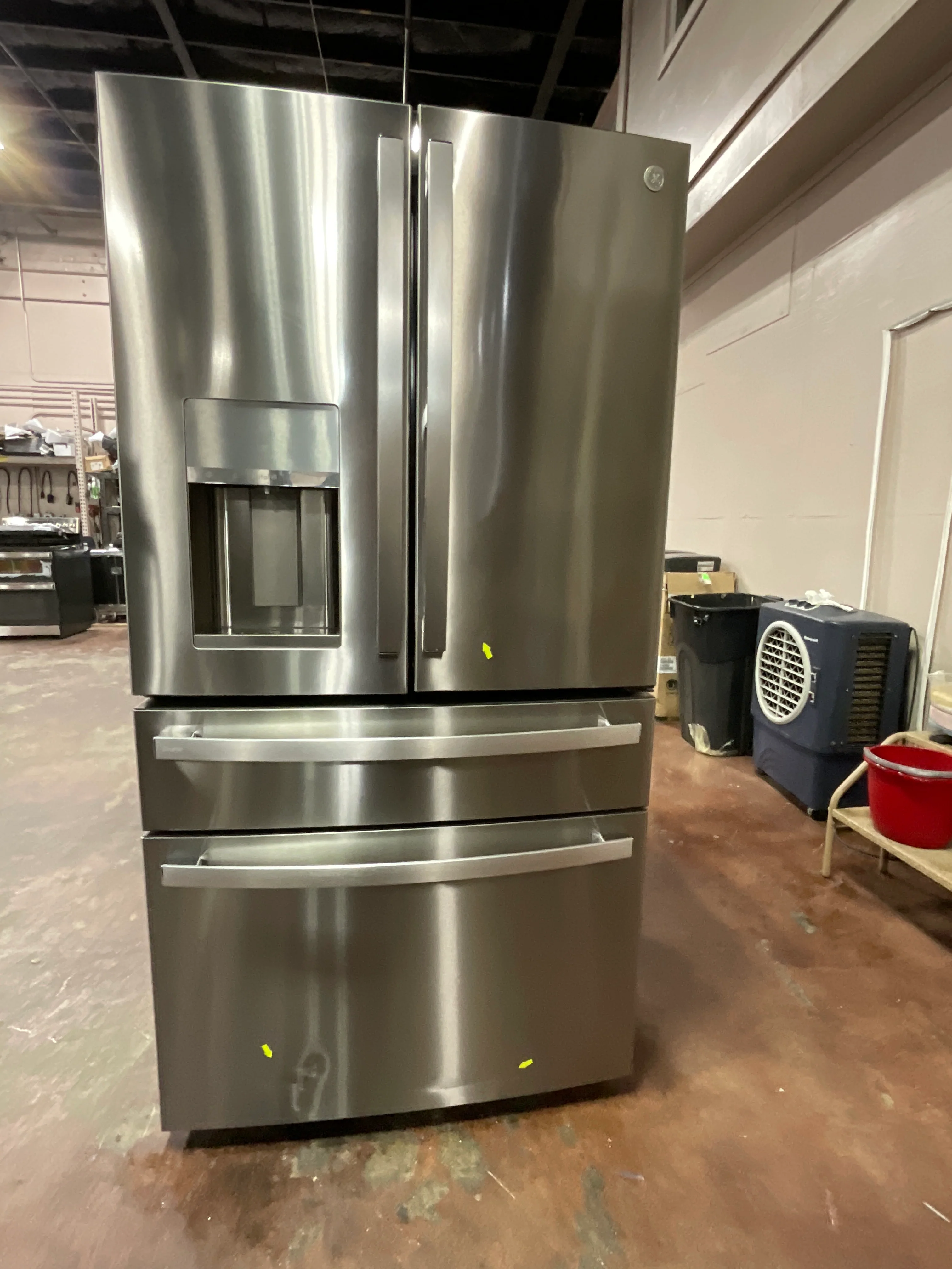 GE Profile™ ENERGY STAR® 27.9 Cu. Ft. Smart Fingerprint Resistant 4-Door French-Door Refrigerator with Door In Door - Image 16