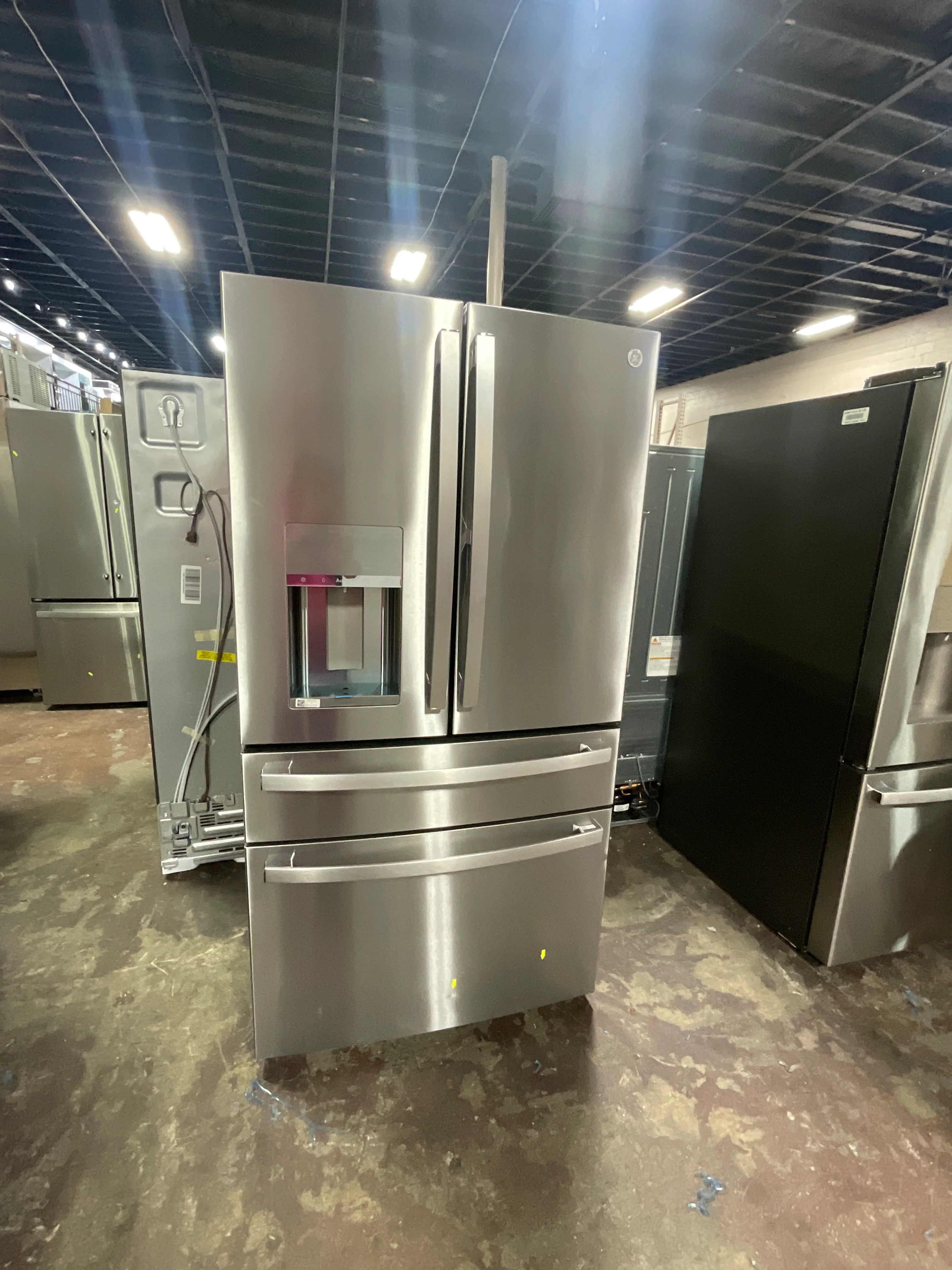 GE Profile™ ENERGY STAR® 27.9 Cu. Ft. Smart Fingerprint Resistant 4-Door French-Door Refrigerator with Door In Door - Image 20