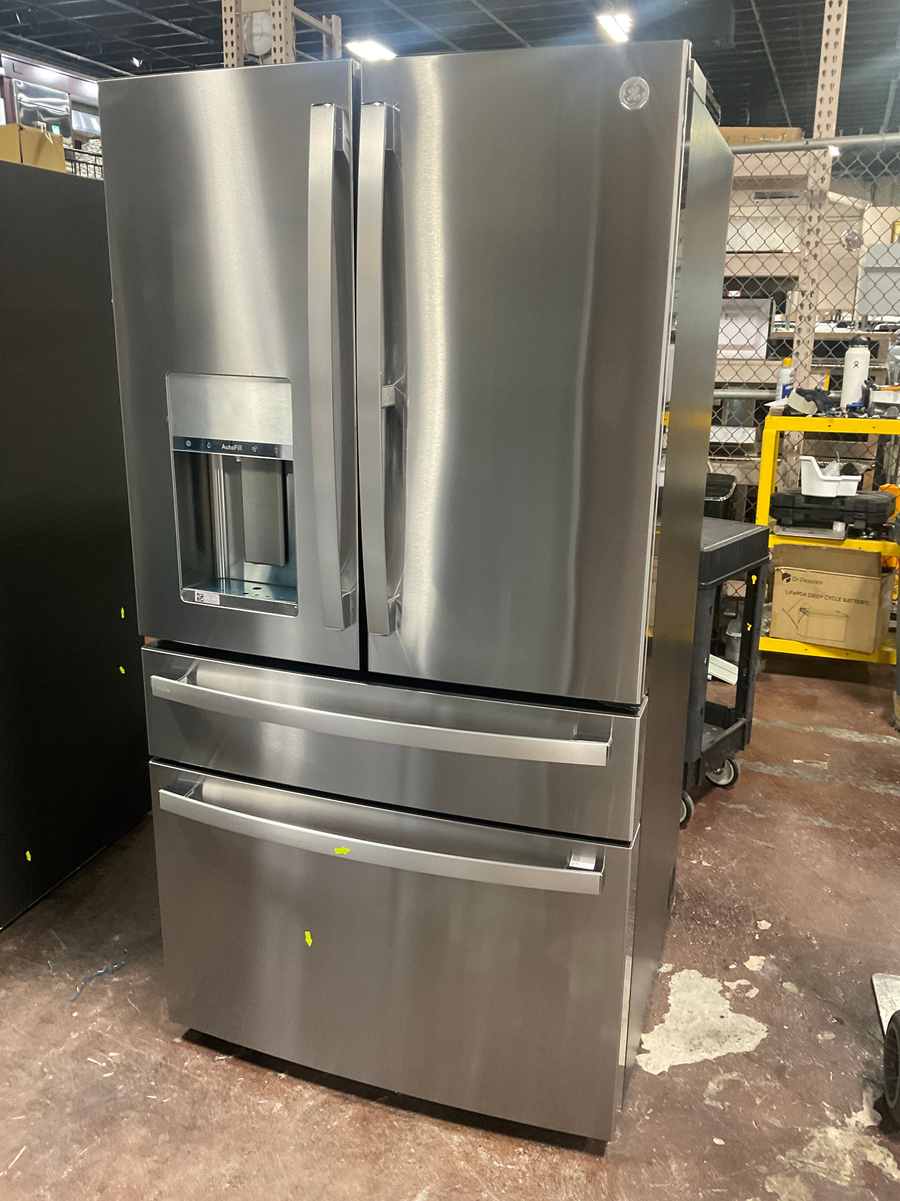 GE Profile™ ENERGY STAR® 27.9 Cu. Ft. Smart Fingerprint Resistant 4-Door French-Door Refrigerator with Door In Door - Image 21