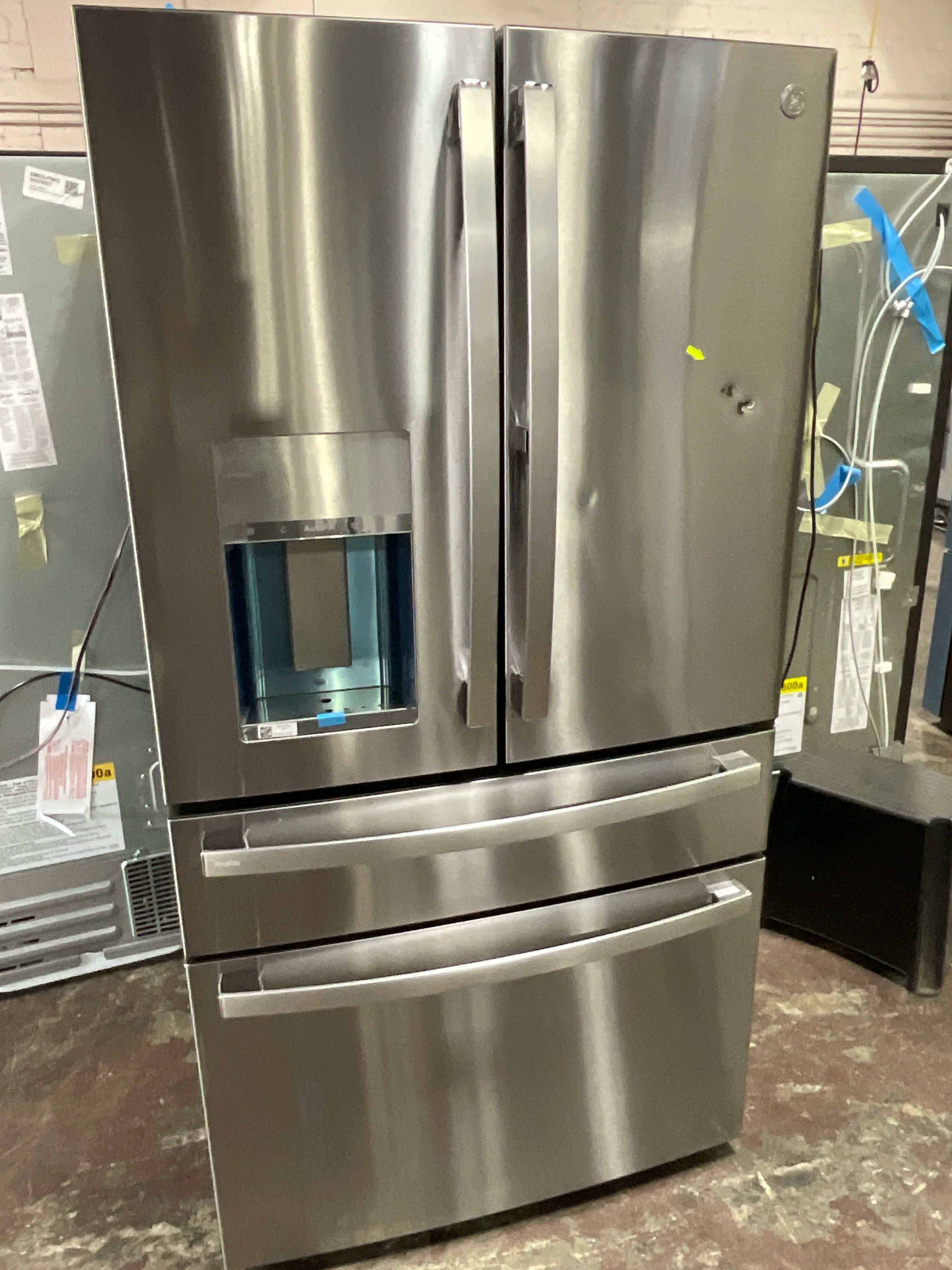 GE Profile™ ENERGY STAR® 27.9 Cu. Ft. Smart Fingerprint Resistant 4-Door French-Door Refrigerator with Door In Door - Image 23