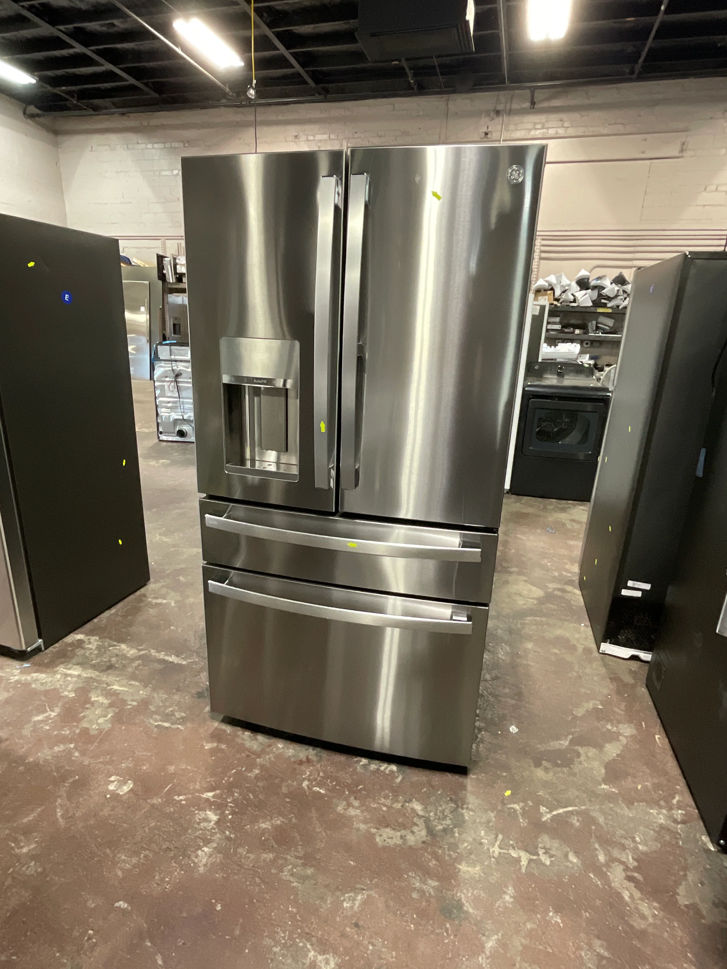 GE Profile™ ENERGY STAR® 27.9 Cu. Ft. Smart Fingerprint Resistant 4-Door French-Door Refrigerator with Door In Door - Image 24