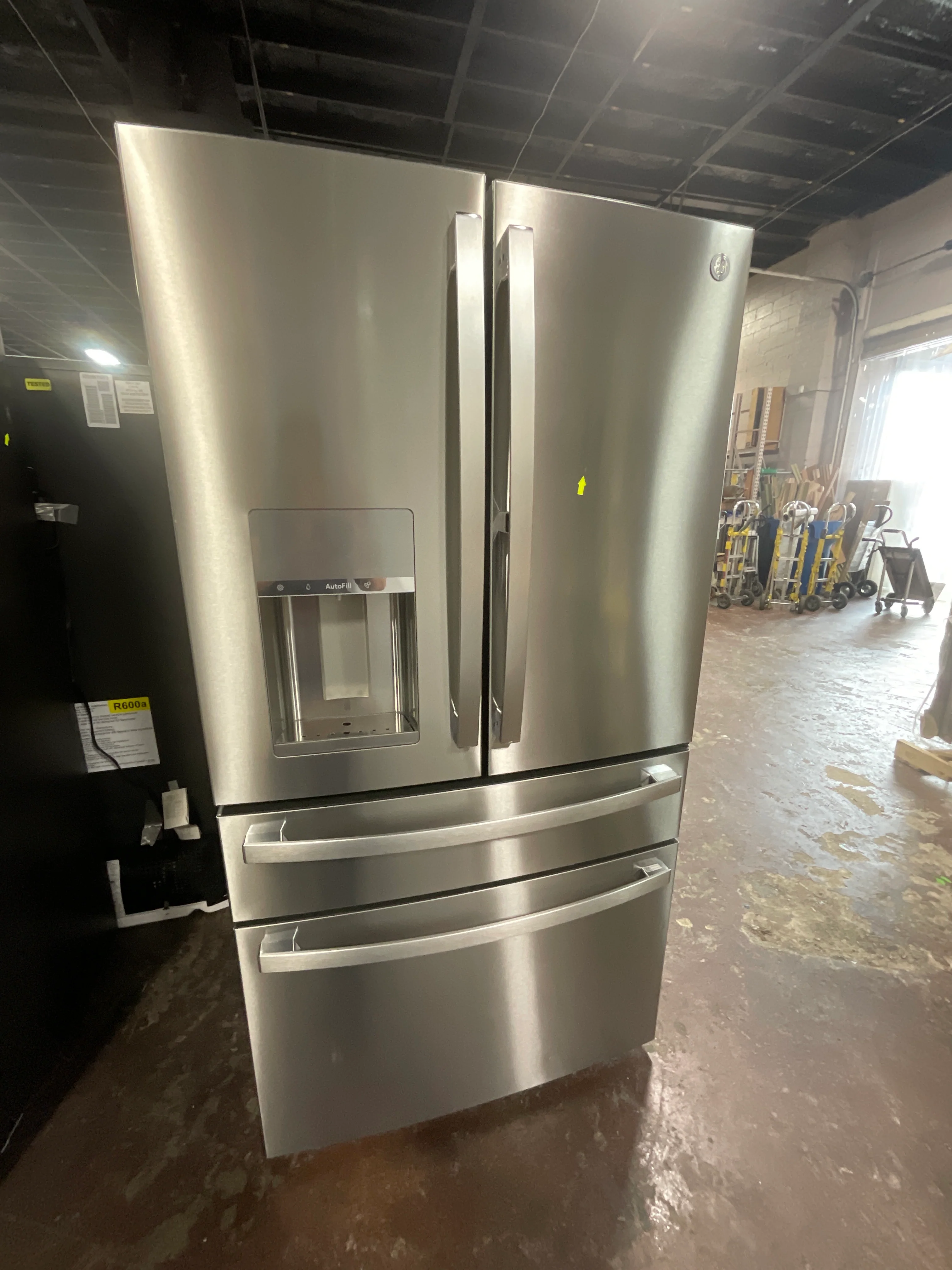 GE Profile™ ENERGY STAR® 27.9 Cu. Ft. Smart Fingerprint Resistant 4-Door French-Door Refrigerator with Door In Door - Image 29