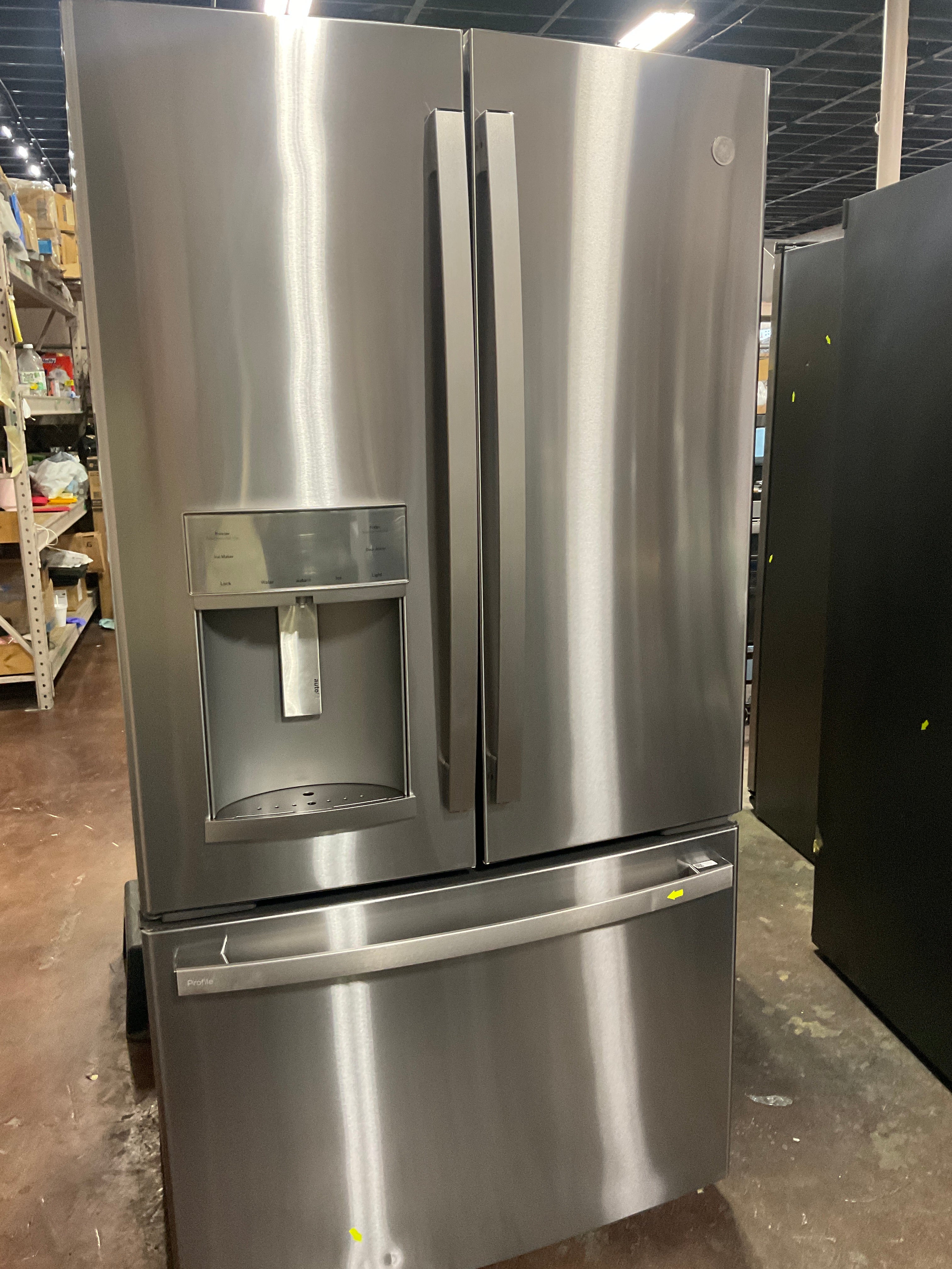 GE Profile™ ENERGY STAR® 22.1 Cu. Ft. Counter-Depth Fingerprint Resistant French-Door Refrigerator with Hands-Free AutoFill - Image 10