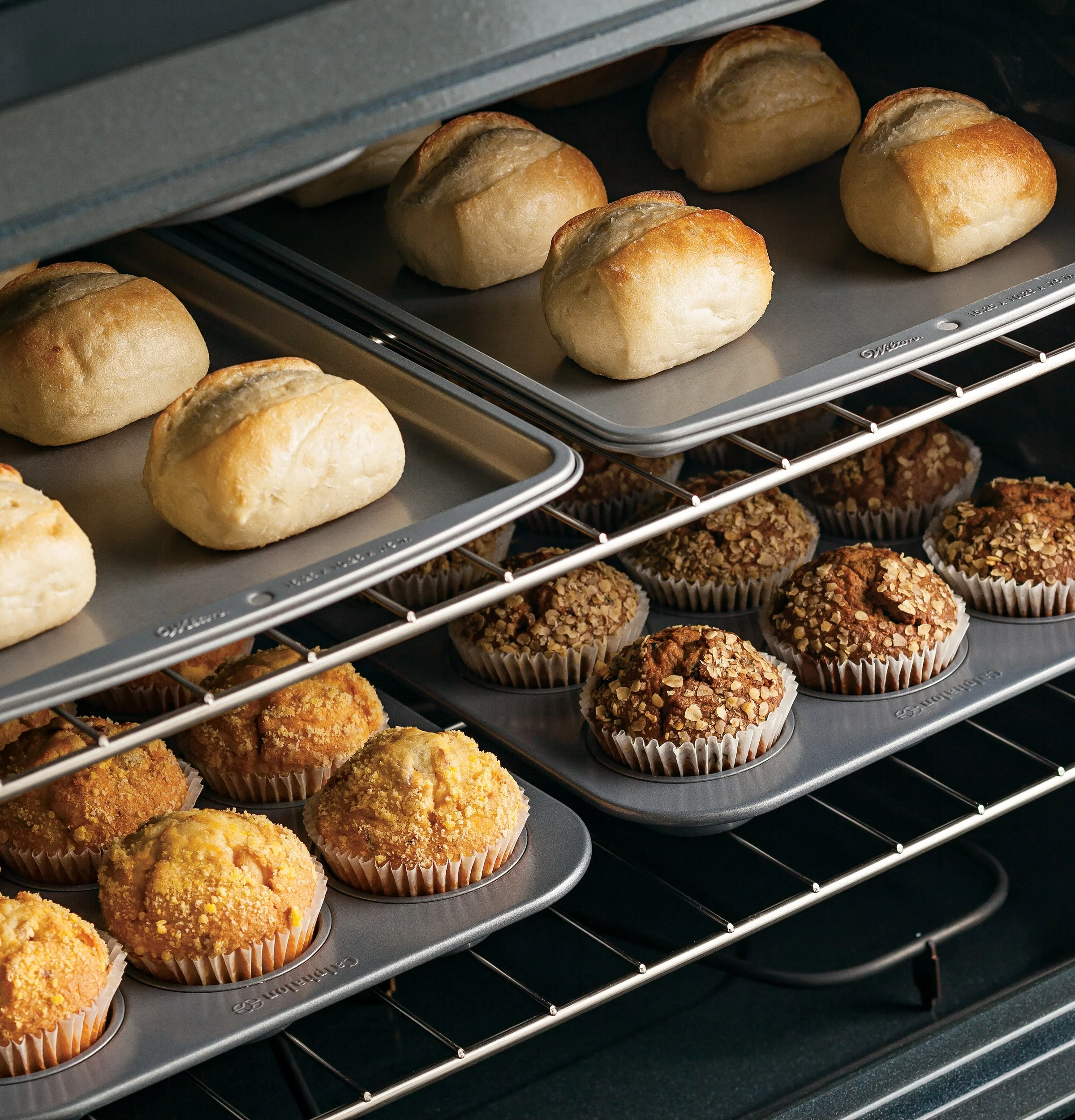 Hotpoint® ENERGY STAR® 30" Free-Standing Electric Range - Image 7