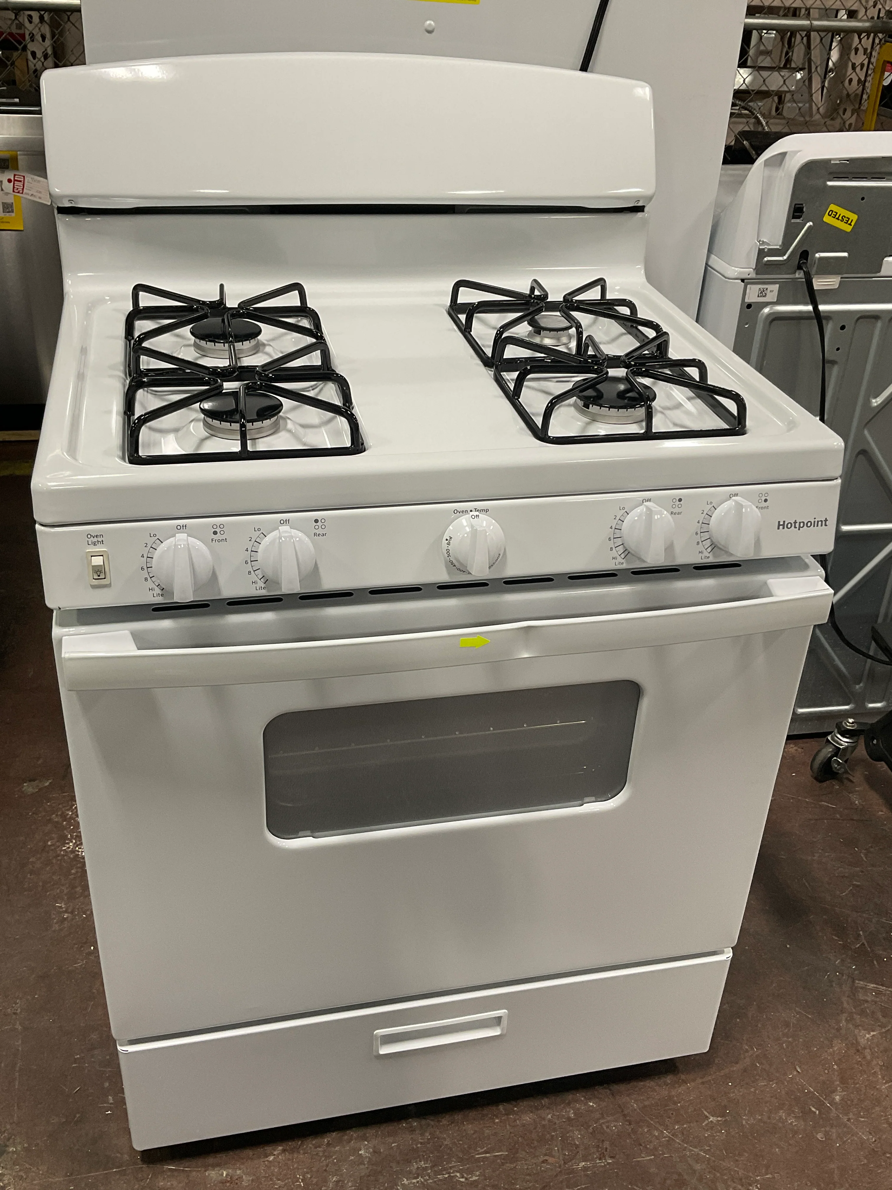 Hotpoint® 30" Free-Standing Front Control Gas Range - Image 11