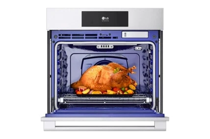 LG STUDIO 4.7 cu. ft. Smart InstaView® Electric Single Built-In Wall Oven with Air Fry & Steam Sous Vide - Image 5