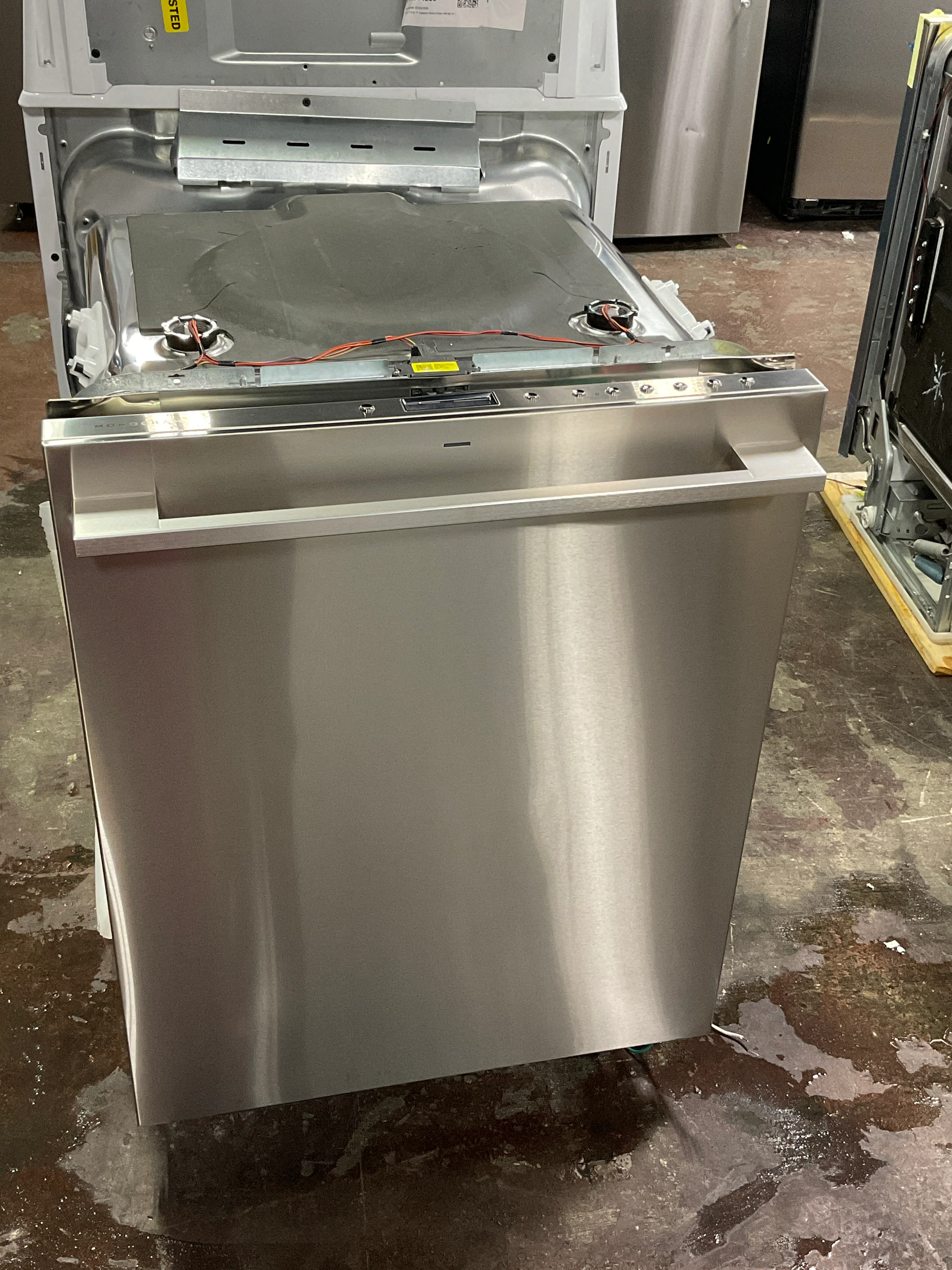Monogram 24" Minimalist Fully Integrated Dishwasher - Image 4