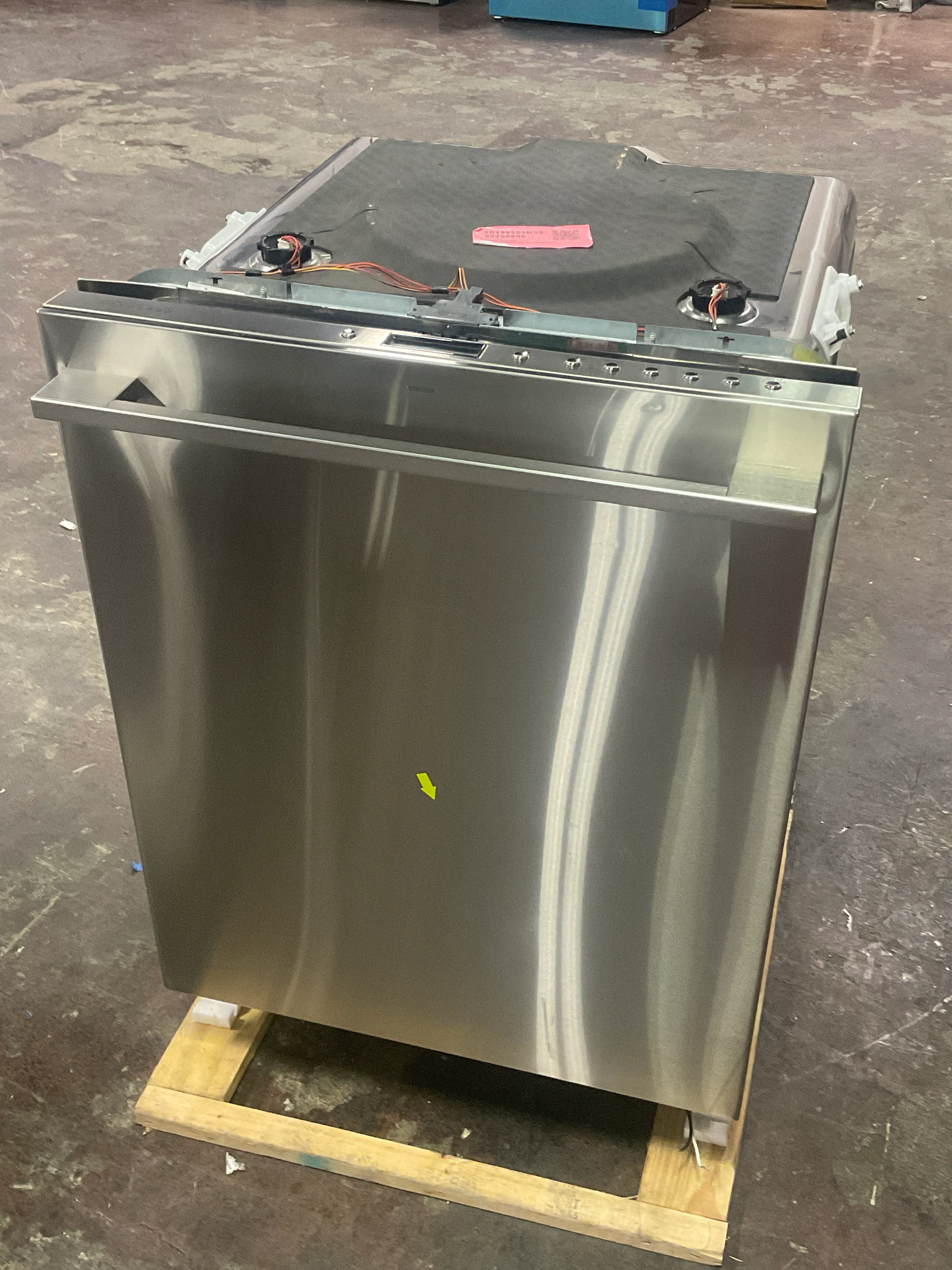 Monogram 24" Minimalist Fully Integrated Dishwasher - Image 11