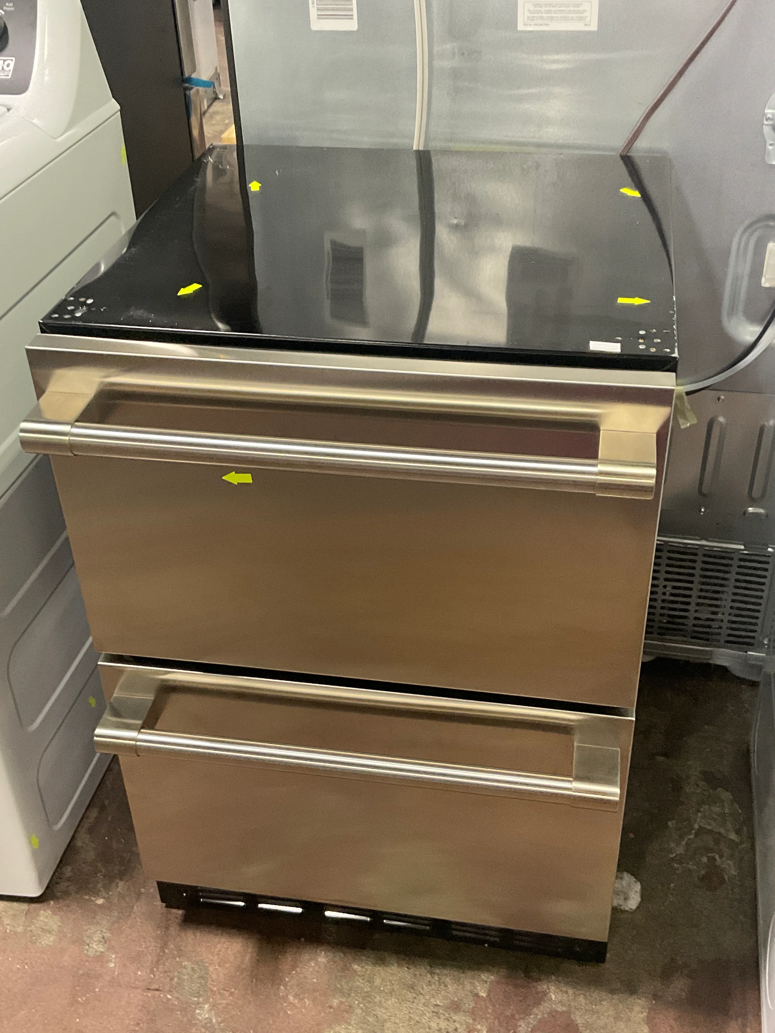 Monogram 24" Double-Drawer Refrigerator - Image 11