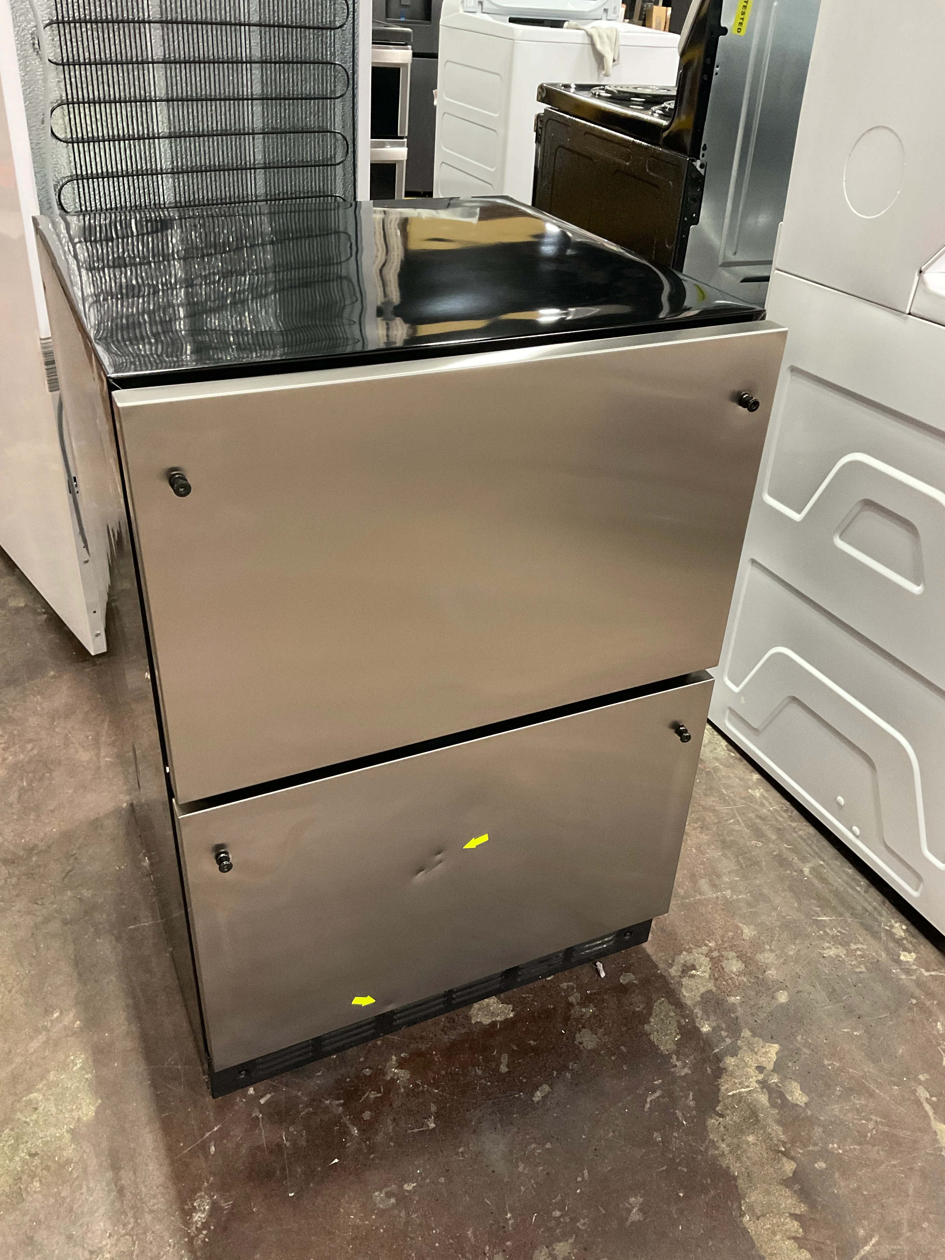 Monogram 24" Double-Drawer Refrigerator - Image 15