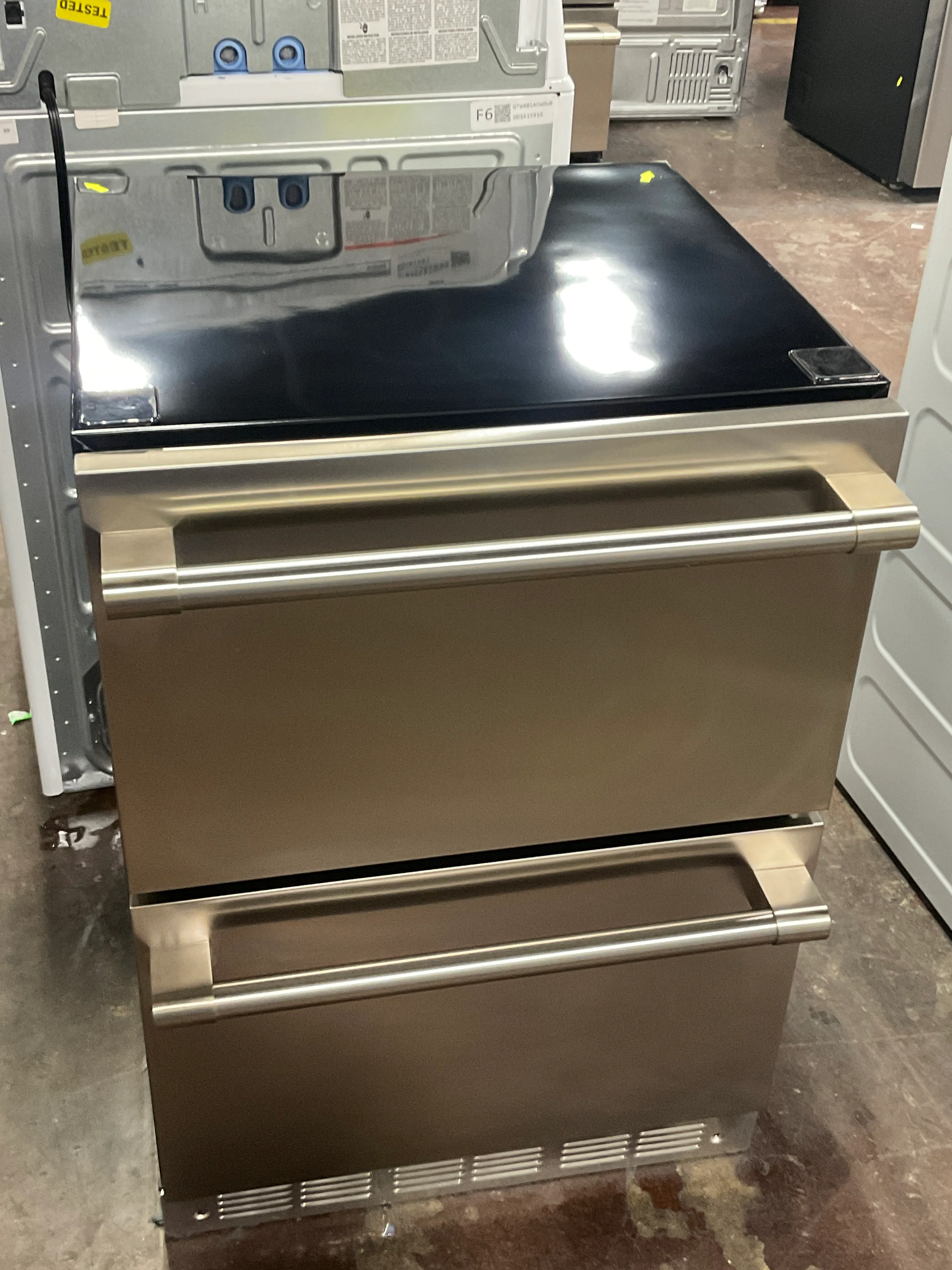 Monogram 24" Double-Drawer Refrigerator - Image 21