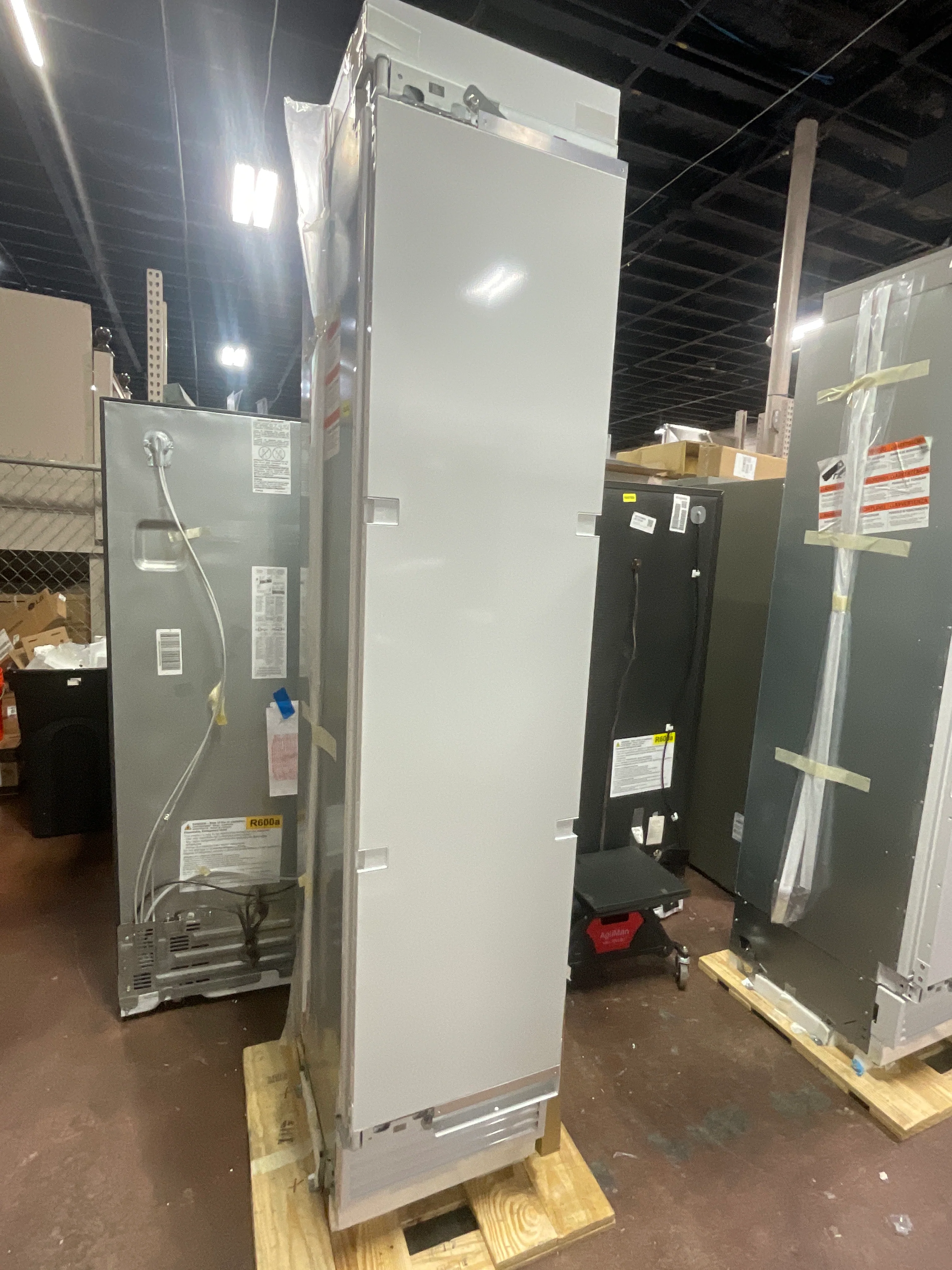 Monogram 18" Panel-Ready Premium Integrated Column Freezer - Image 11