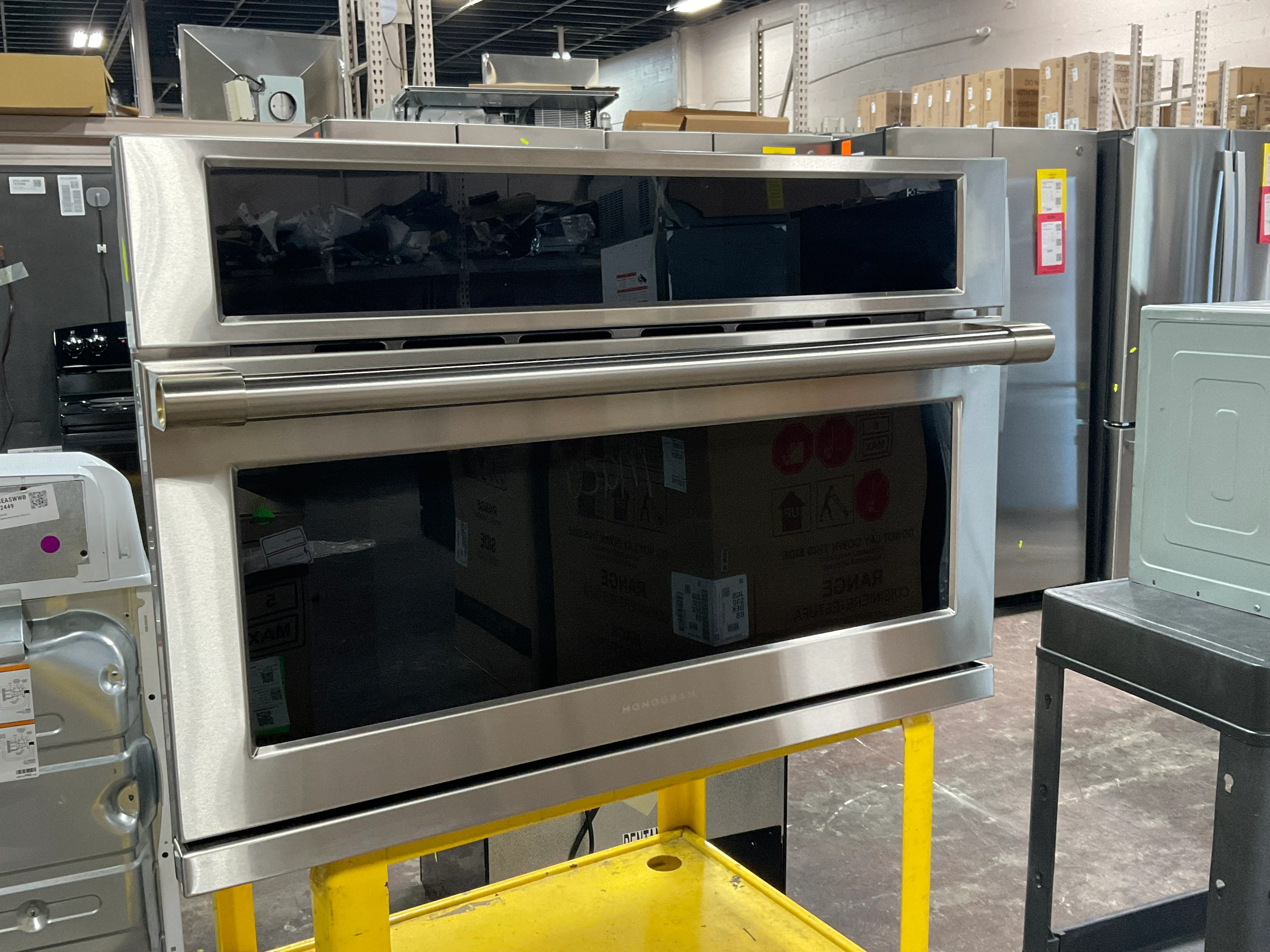 Monogram 30" Statement Five-in-One Wall Oven with 120V Advantium® Technology - Image 7