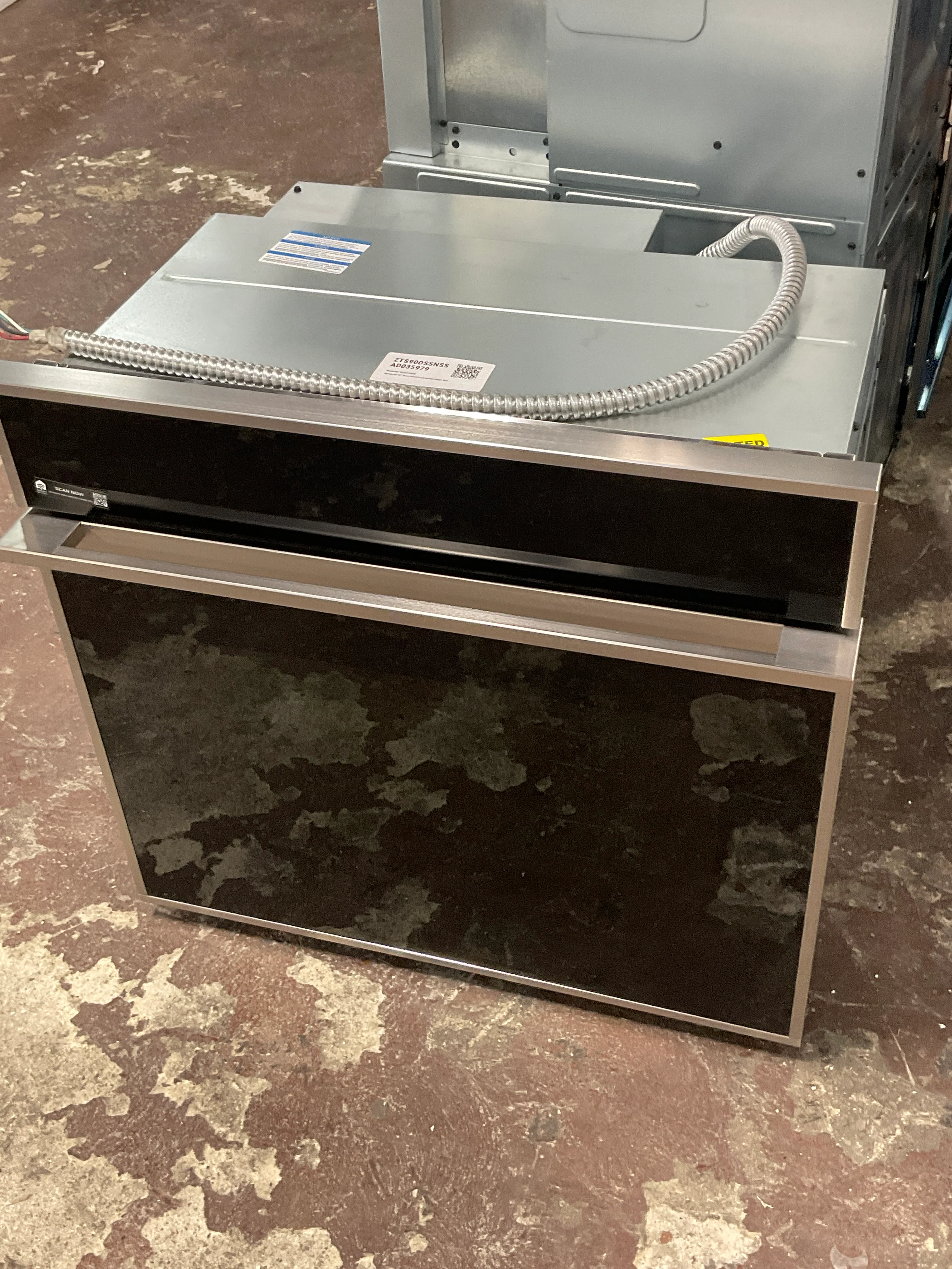Monogram 30" Smart Electric Convection Single Wall Oven Minimalist Collection - Image 4